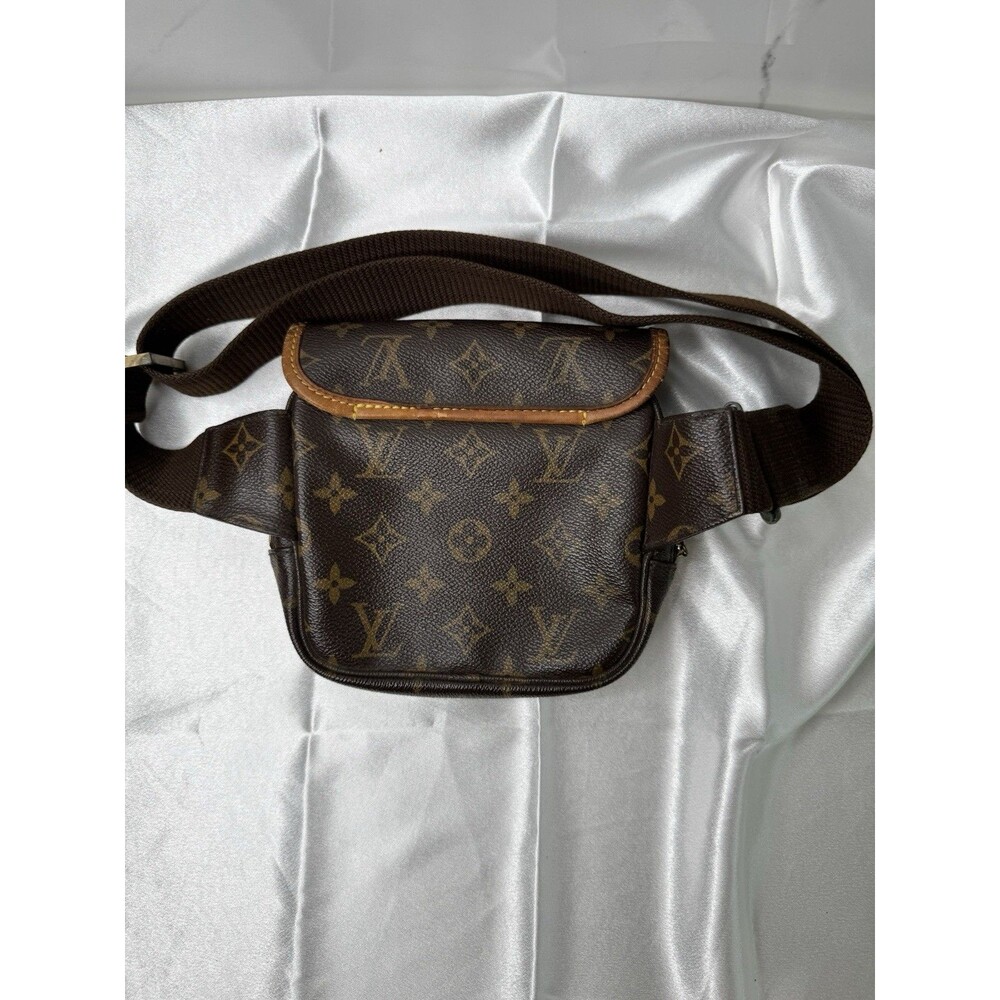 Vintage Louis Vuitton Monogram Bosphore Waist Bag - Picture 4 of 16